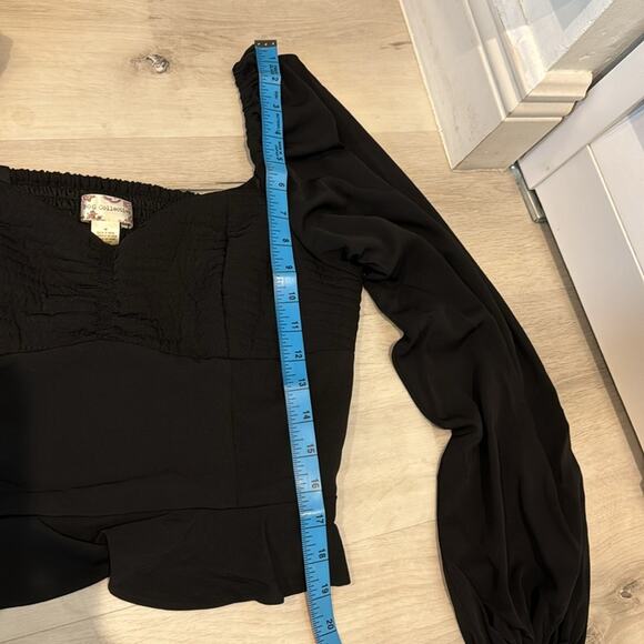 Bang of Gypsies Collective NWT Black long Sleeves Top with smocked back. - Picture 8 of 8